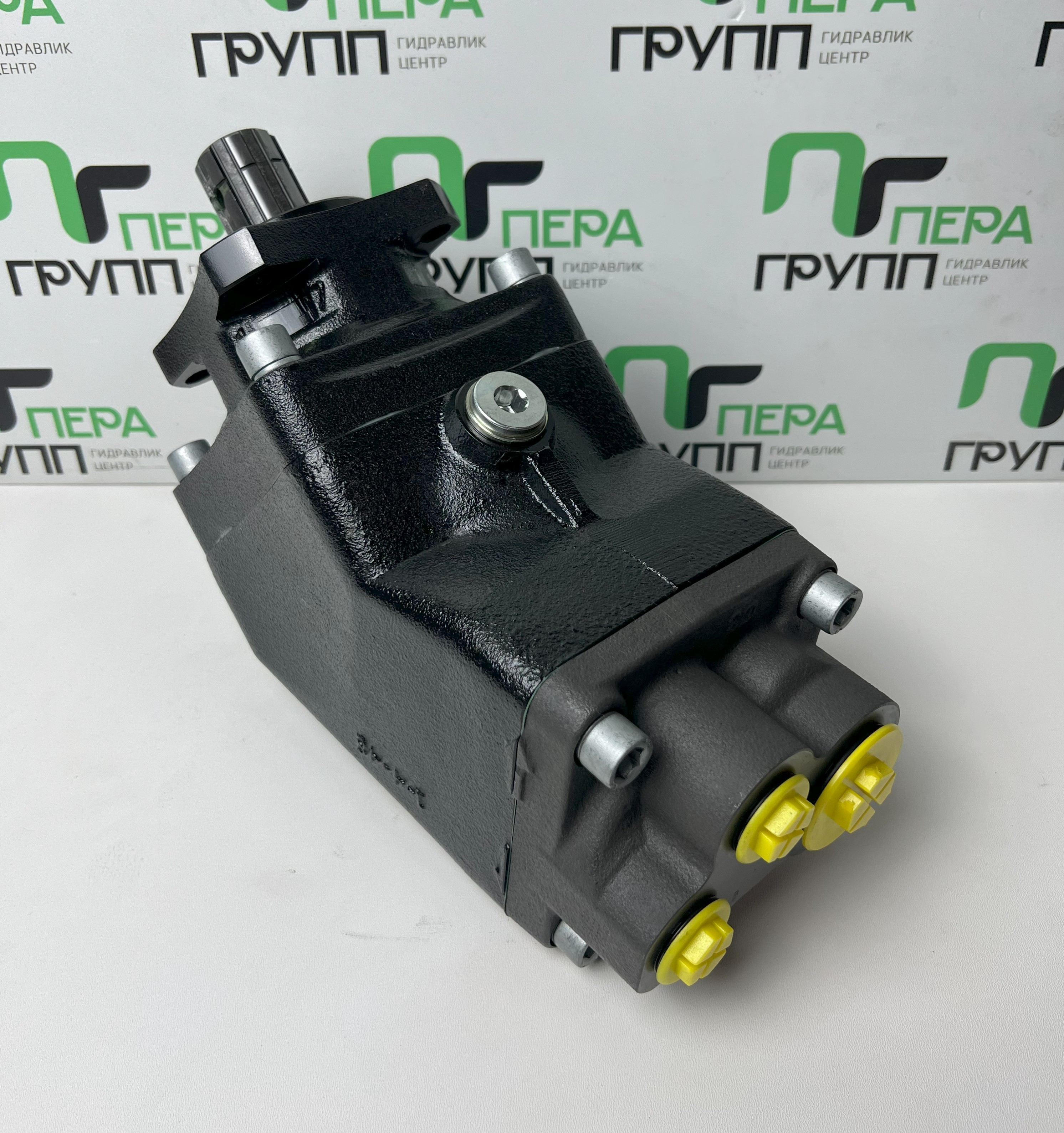 Гидронасос TWIN FLOW 70+35 R ISO аксиально-поршневой с наклонным блоком